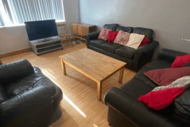 6 bed house, Walmsley Road, Burley, Leeds, LS61NG - Image 2