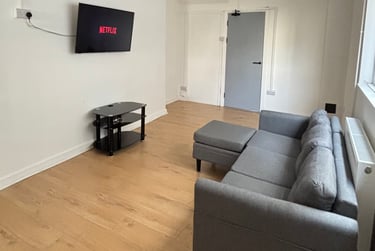 5 bed house, Cromwell Street, Mount Pleasant, Swansea, SA16EZ - Image 2