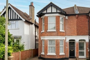 5 bed house, Morris Road, Polygon, Southampton, SO152BR - Image 1