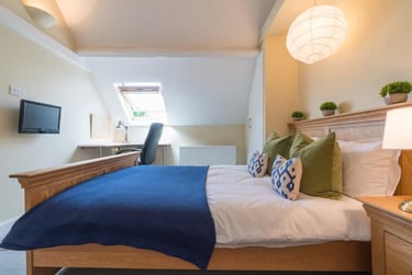 4 bed house, City Bank Road, City Centre, Cheltenham, GL71LN - Image 1