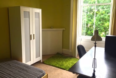 9 bed house, Spence Street, Newington, Edinburgh, EH165AG - Image 1