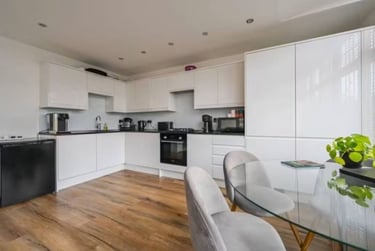 2 bed flat, Colney Hatch Lane, Muswell Hill, London, N101ER - Image 11