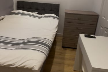 14 bed house, Charleville Road, West Kensington, London, W149JL - Image 1