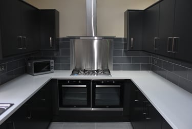8 bed house, Fairbank Avenue, Rusholme, Manchester, M144PU - Image 2
