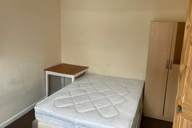 5 bed house, Orchard Road, City Centre, Portsmouth, PO40AB - Image 2
