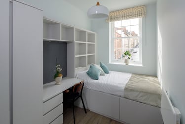 3 bed flat, Park Street, City Centre, Bristol, BS15JN - Image 3