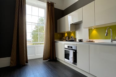 2 bed flat, Charlotte Street, City Centre, Bristol, BS15PP - Image 2