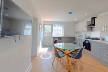 4 bed house, Varden Croft, Edgbaston, Birmingham, B57LR - Image 1