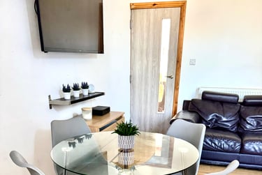 5 bed house, Shoreham Street, Heeley, Sheffield, S24FA - Image 1