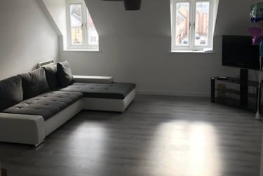 2 bed flat, Albany Gardens, Old Heath, Colchester, CO28HU - Image 1