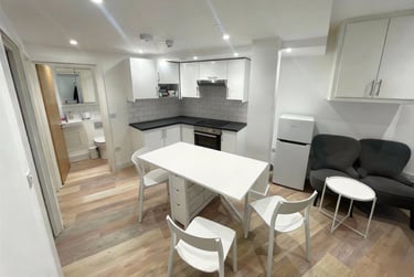 2 bed flat, Triangle South, Kingsdown, Bristol, BS81EY - Image 3