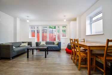 6 bed house, Ambassador Square, Isle of Dogs, London, E149UX - Image 1