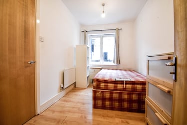 5 bed house, Ferry Street, Isle of Dogs, London, E143DT - Image 2
