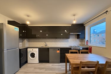 5 bed house, Cyclops Mews, Isle of Dogs, London, E143UA - Image 2