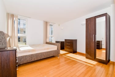 3 bed flat, Westferry Road, Isle of Dogs, London, E143RS - Image 6