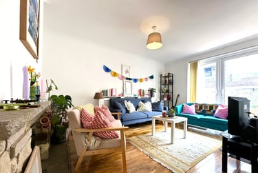 4 bed house, Avis Square, Limehouse, London, E10QD - Image 2
