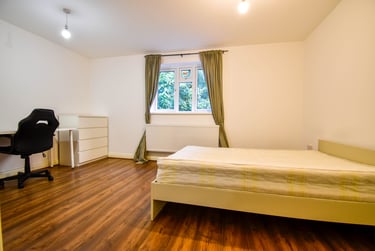 6 bed house, Ambassador Square, Isle of Dogs, London, E149UX - Image 5
