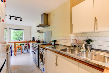 9 bed house, Ashurst Road, Coldean, Brighton, BN24PH - Image 2