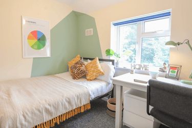 9 bed house, The Crescent, Moulsecoomb, Brighton, BN24TB - Image 1