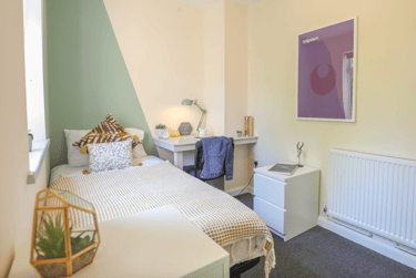 6 bed house, Wheatfield Way, Moulsecoomb, Brighton, BN24RQ - Image 1
