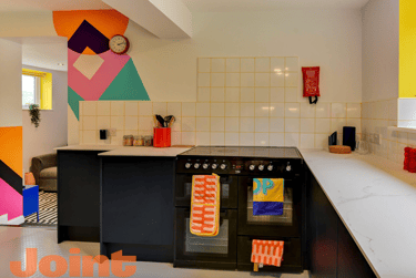 8 bed house, Auckland Drive, Bevendean, Brighton, BN24JG - Image 1