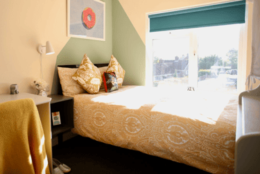 6 bed house, Walton Bank, Coldean, Brighton, BN19AT - Image 1