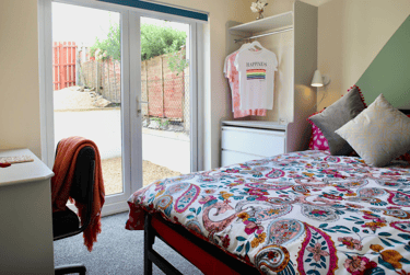6 bed house, Meare Road, Widcombe, Bath, BA25PP - Image 1