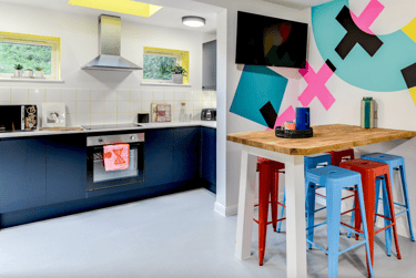 6 bed house, Freeview Road, Twerton, Bath, BA21DS - Image 1