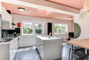 6 bed house, Landseer Avenue, Lockleaze, Bristol, BS79YR - Image 1