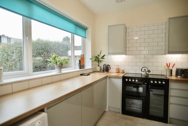 6 bed house, Park Road, Coldean, Brighton, BN19AA - Image 2