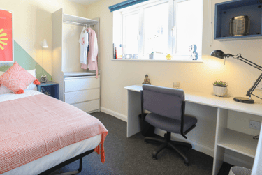 8 bed house, Heath Hill Avenue, Woodingdean, Brighton, BN24LS - Image 3