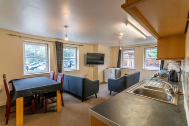 6 bed flat, Haxby Road, The Groves, York, YO318JS - Image 1