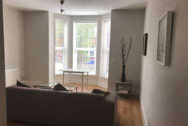 2 bed flat, Egerton Road, Fallowfield, Manchester, M146XY - Image 3