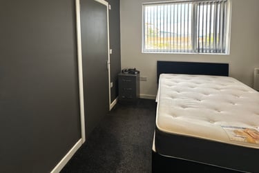 1 bed studio, Walter road, Uplands, Swansea, SA14QA - Image 5