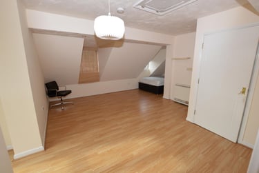 4 bed flat, Hesper Road, Hythe, Colchester, CO28JP - Image 8