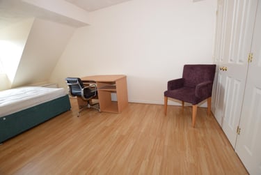 4 bed flat, Hesper Road, Hythe, Colchester, CO28JP - Image 12
