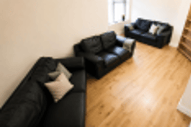 8 bed house, Hyde Terrace, Woodhouse, Leeds, LS29LN - Image 1