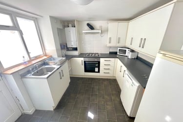 4 bed house, Nelson Street, Greenbank, Plymouth, PL48ND - Image 4