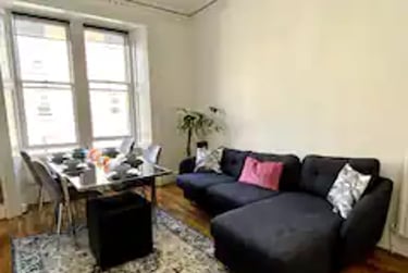 2 bed flat, Cathcart Place, Dalry, Edinburgh, EH112HE - Image 1