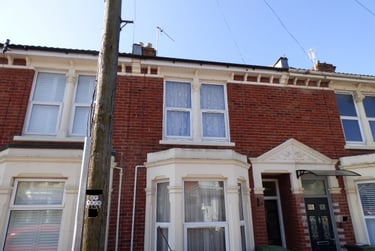 4 bed house, Empshott Road, Southsea, Portsmouth, PO48BY - Image 1