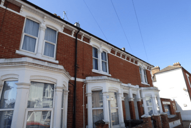 5 bed house, Norman Road, Southsea, Portsmouth, PO40LP - Image 1