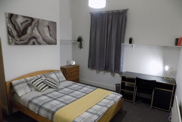 4 bed house, Cheviot street, Near university, Preston, PR18UE - Image 1