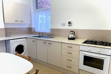 1 bed studio, Egerton Road - A, Fallowfield, Manchester, M146RA - Image 3
