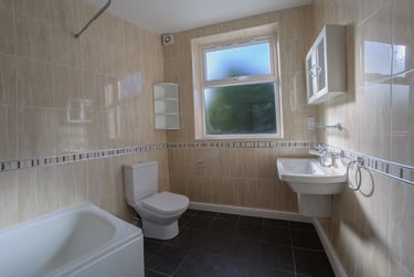 11 bed house, Dickenson Road, Rusholme, Manchester, M145HT - Image 2