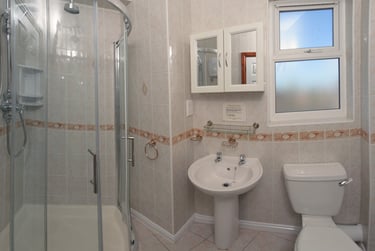 11 bed house, Dickenson Road, Rusholme, Manchester, M145HT - Image 3