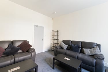 7 bed house, Argyle Avenue, Victoria park, Manchester, M145PX - Image 2