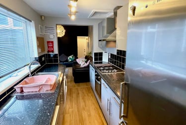 3 bed house, Ashford Street, Shelton, Stoke, ST42EL - Image 5