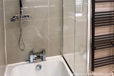 4 bed house, Boughey Road, Shelton, Stoke, ST42BN - Image 8