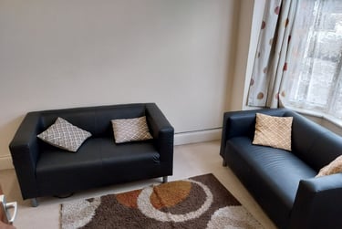 4 bed house, Hampshire street, Fratton, Portsmouth, PO15LG - Image 1