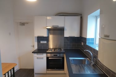 4 bed house, Napier road, Southsea, Portsmouth, PO52RA - Image 1